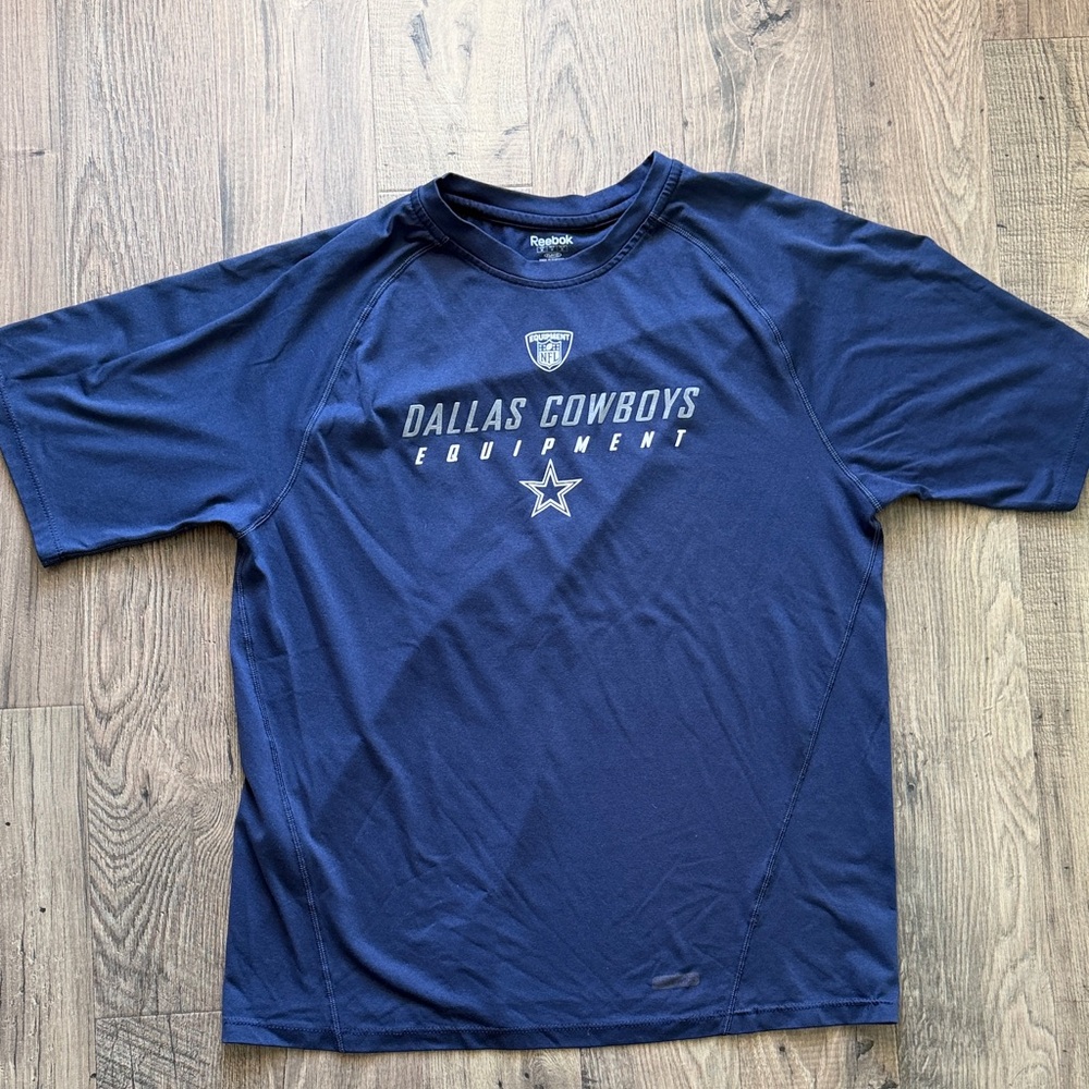 2 Men’s Dallas Cowboy Dri-fit Shirts - Picture 7 of 11